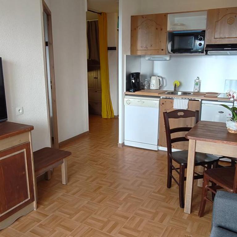 charmant appartement en résidence 3 étoiles pour 6, - Appartement 2 Chambres - 15