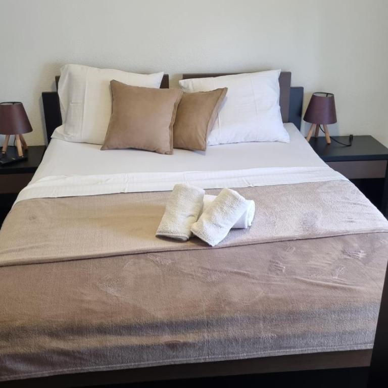 Apartmani Sutomore Tri Palme - Penthaus Apartman sa 4 Spavaće Sobe - 1