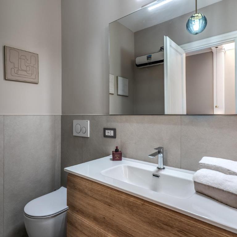 Trevi Central Suite - One-Bedroom Apartment - 17