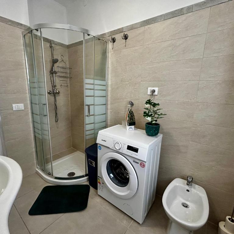 Green Oasis In Center Of Udine - Appartamento con 2 Camere da Letto - 8