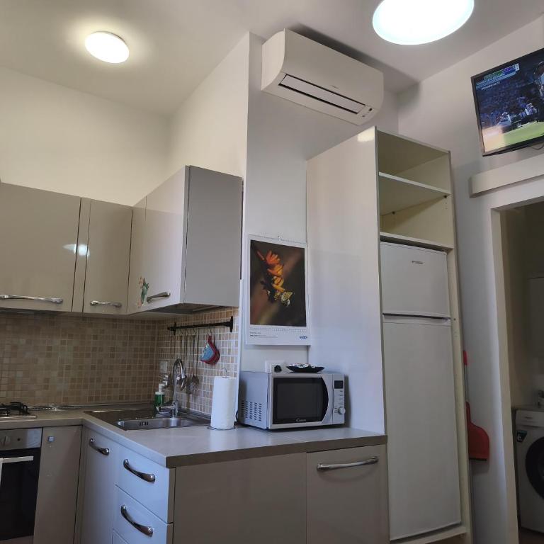 Appartamenti Borghetto San Donato 105 - Two-Bedroom Apartment with Balcony - 5
