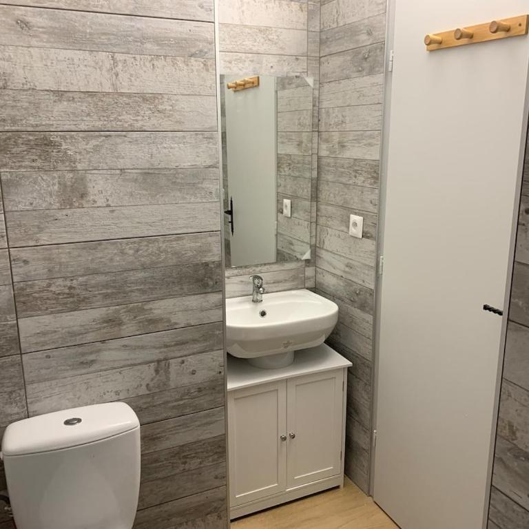 Petit appartement dans une maison au calme - Appartement 1 Chambre - 6