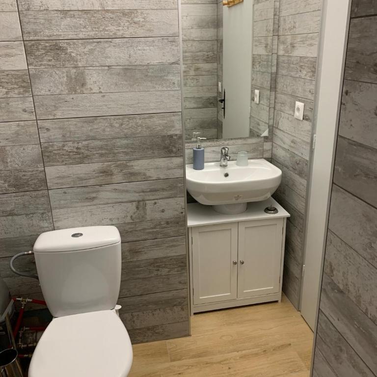 Petit appartement dans une maison au calme - Appartement 1 Chambre - 8
