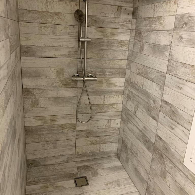 Petit appartement dans une maison au calme - Appartement 1 Chambre - 16