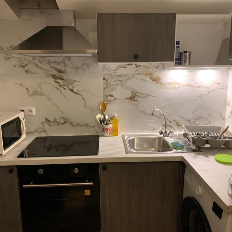 Petit appartement dans une maison au calme - Appartement 1 Chambre - 15