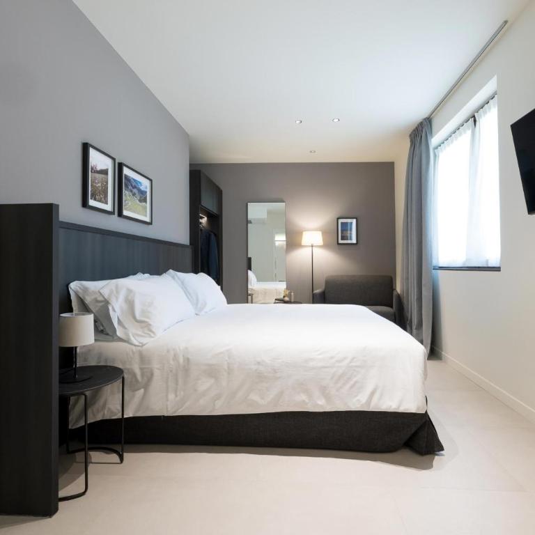 Hotel Stelvio Tirano - King Room with Mountain View - 5
