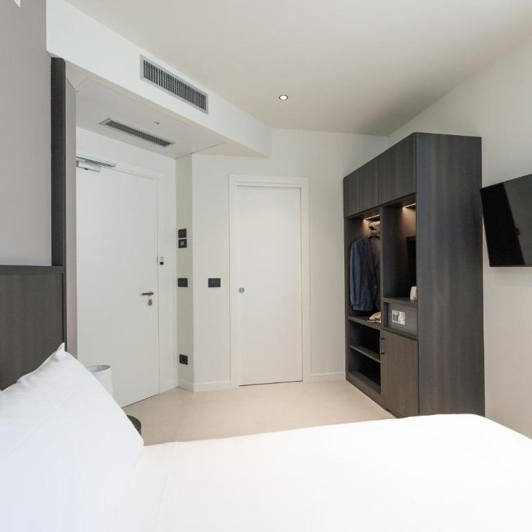Hotel Stelvio Tirano - Double or Twin Room with City View - 2