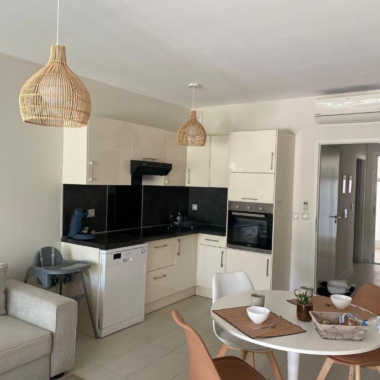 Rez-de-jardin 3 - Accès direct à la plage - Appartamento con 2 Camere da Letto, Balcone e Terrazza - 4