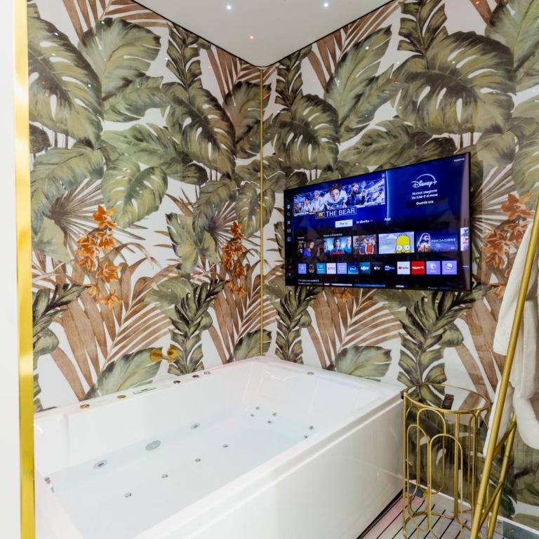 Dove Dormire a Napoli New Opening 2025 - Queen Room with Spa Bath - 10