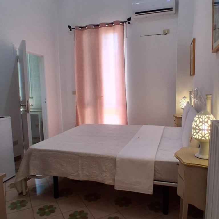 BnB '900 Lecce centro - Camera Matrimoniale Economy - 8
