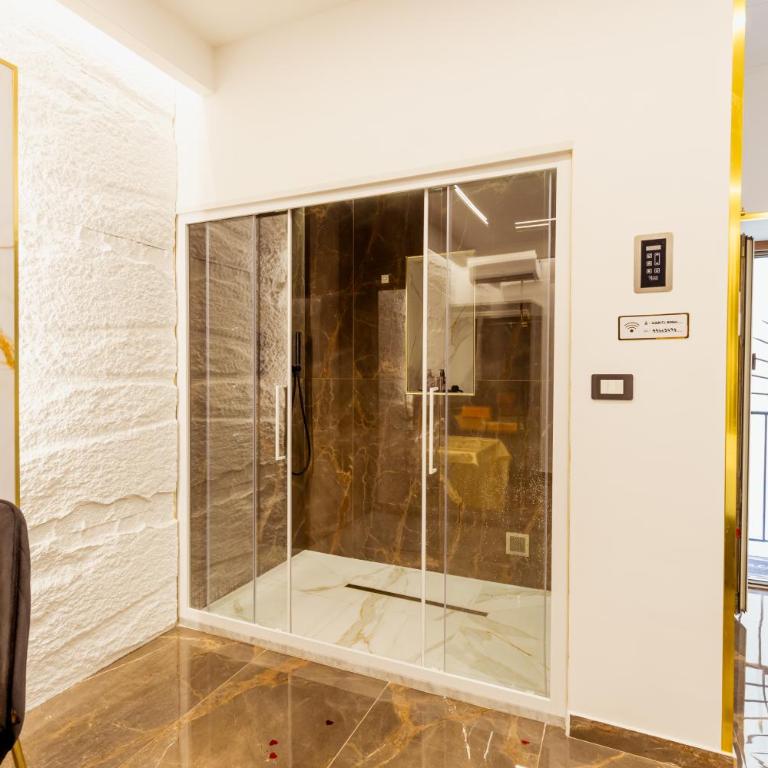 Dove Dormire a Napoli New Opening 2025 - King Room with Spa Bath - 5
