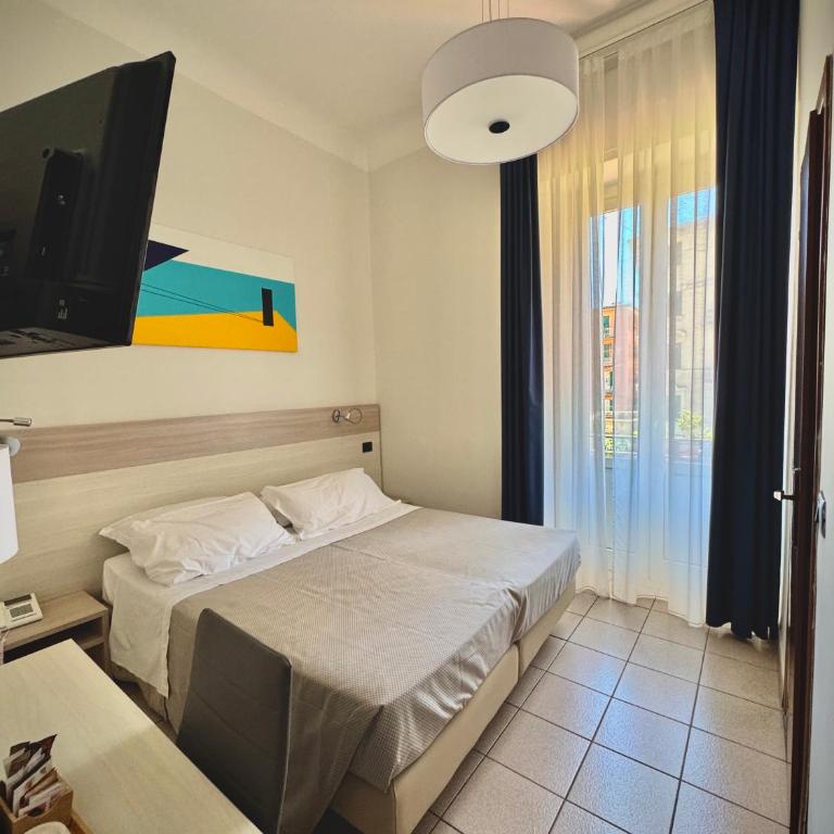 Hotel Venezia - Camera Deluxe Matrimoniale/Doppia con Letti Singoli con Vista Città - 1