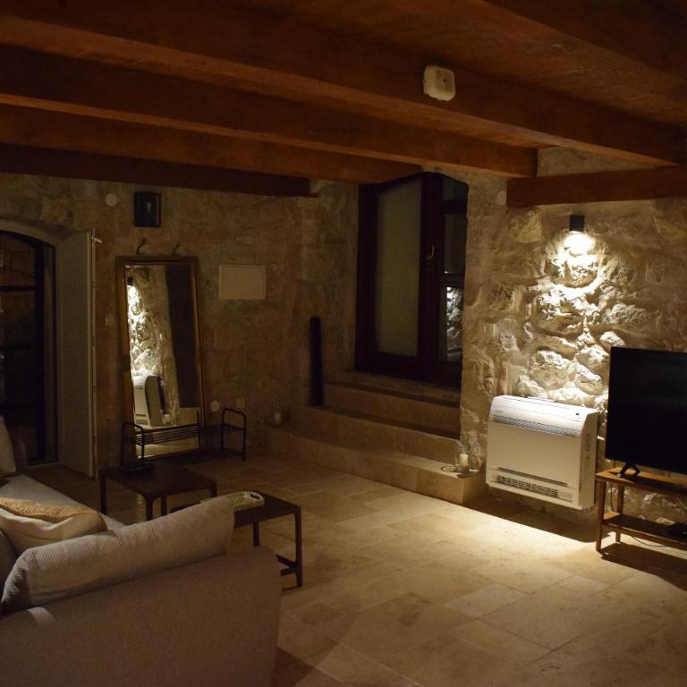 Unique stone apartment Villa M - One-Bedroom Apartment - 29