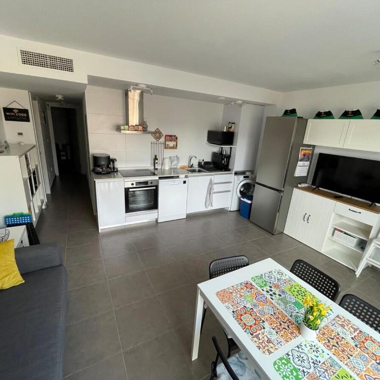 Gran Azul - Apartamento familiar a 5 minutos de la playa con una gran piscina - Three-Bedroom House - 30