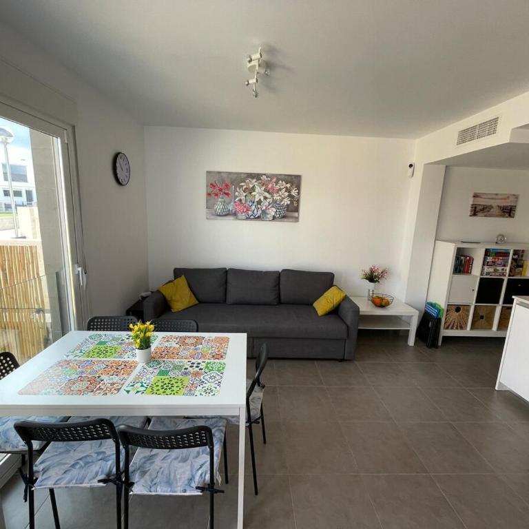 Gran Azul - Apartamento familiar a 5 minutos de la playa con una gran piscina - Three-Bedroom House - 48