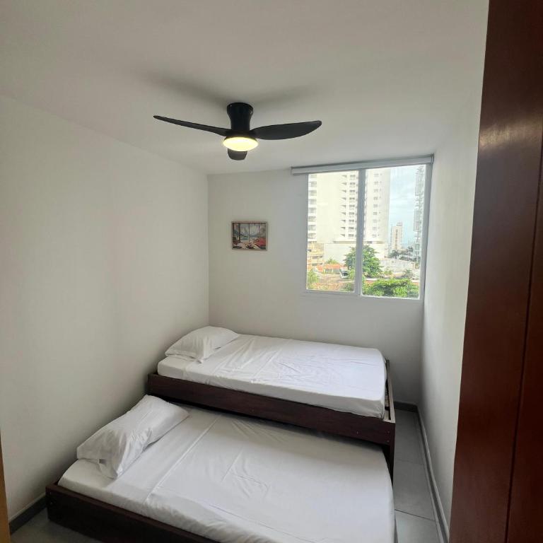 Apartamento cerca al mar y centro histórico - Two-Bedroom Apartment - 7