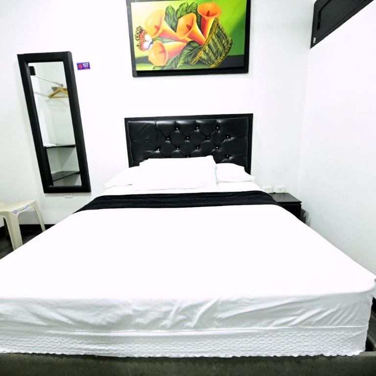 Hotel Puerta del Sol de Uraba - Habitación Individual - 2