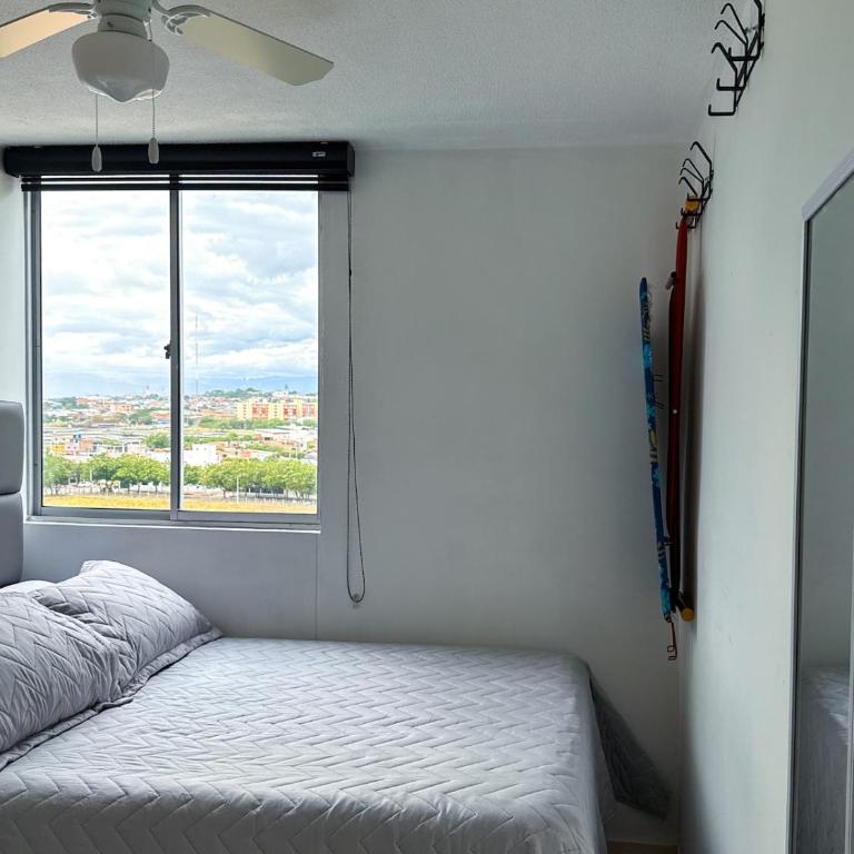 Apartamento cerca a centros comerciales y aeropuerto - Apartamento - 6