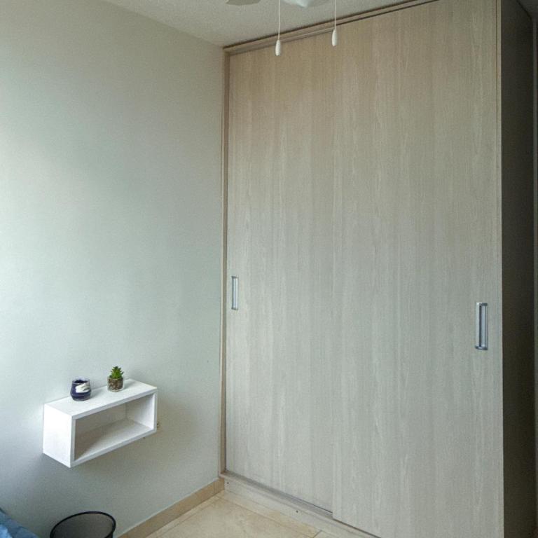 Apartamento cerca a centros comerciales y aeropuerto - Apartamento - 13