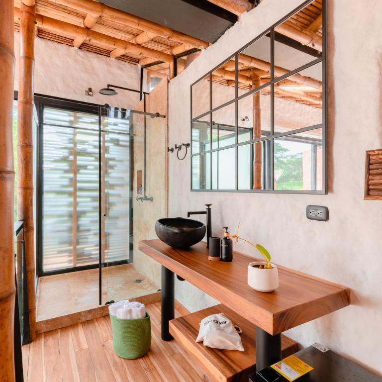 Kawa Bamboo Retreat - King Room with Sauna - 6