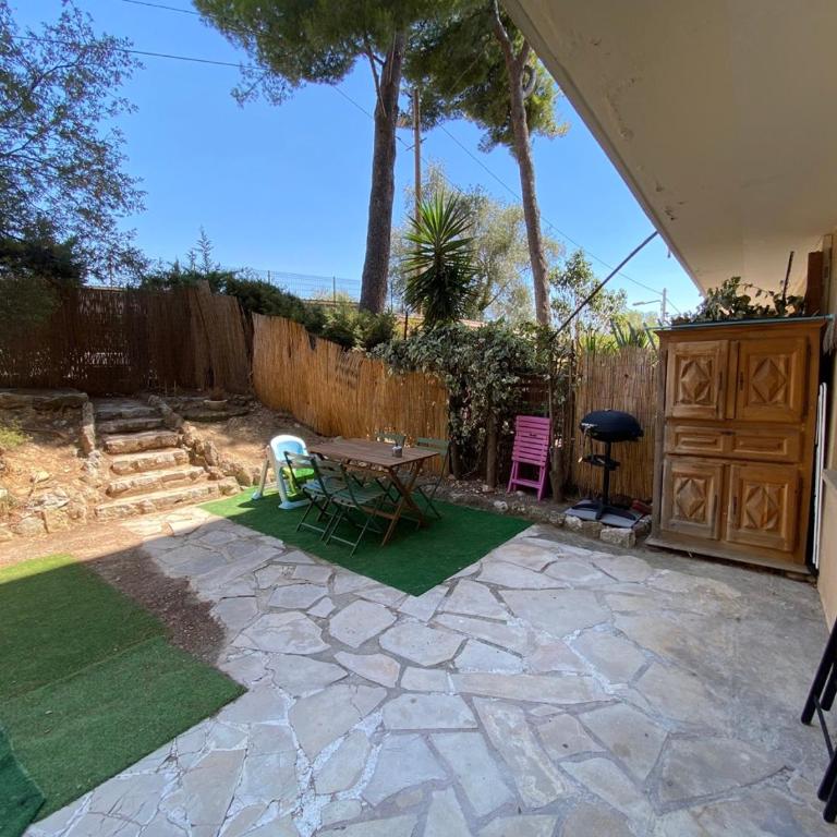 Nice hillside with 100 sqm private garden - Appartement 2 Chambres - 7