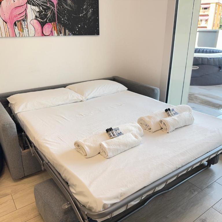 2 Min Walk Chorus Life, with 2 Bedrooms and 2 Bath - Appartamento con 2 Camere da Letto e Terrazza - 4