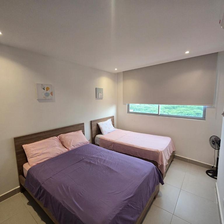 Espectacular Apartamento 9no piso - Three-Bedroom Apartment - 13
