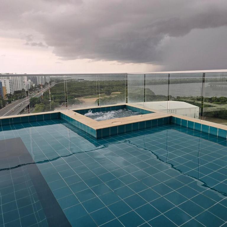 Espectacular Apartamento 9no piso - Three-Bedroom Apartment - 16