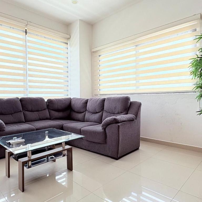 Pool with the best view of the Marina Mazatlán - Apartment - 12