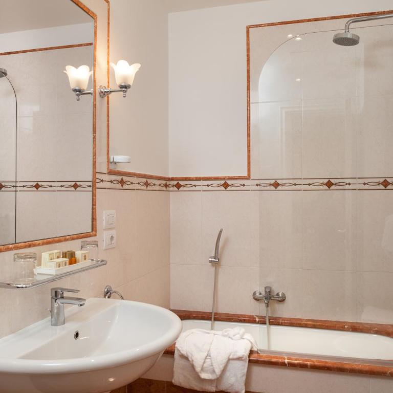 Hotel Executive - Camera Matrimoniale Classic - 2
