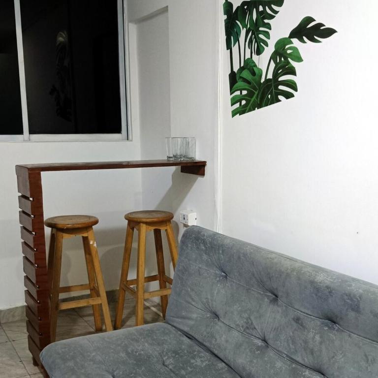 Estudio 1er Piso Parking Moto Cerca Parque Novios - Apartamento de 1 dormitorio - 1