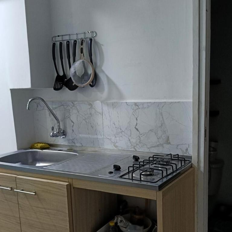 Estudio 1er Piso Parking Moto Cerca Parque Novios - Apartamento de 1 dormitorio - 7
