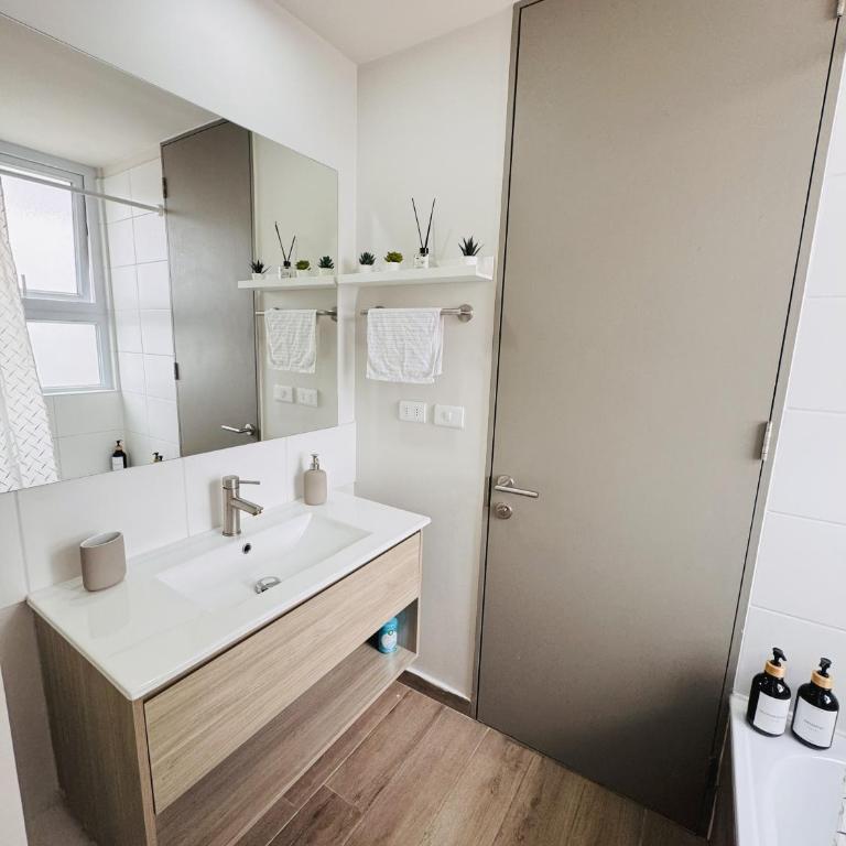 Departamento vista cordillera alto la florida - Two-Bedroom Apartment with Mountain View - 8
