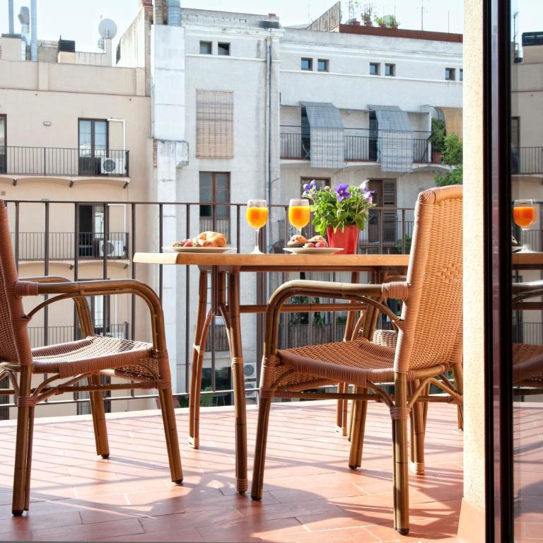 MH Apartments Liceo - Two-Bedroom Apartment - 6