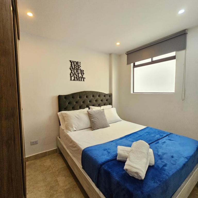 Moderno & Central, descubre medellin desde Laureles - One-Bedroom Apartment - 12