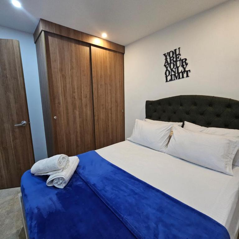 Moderno & Central, descubre medellin desde Laureles - One-Bedroom Apartment - 10