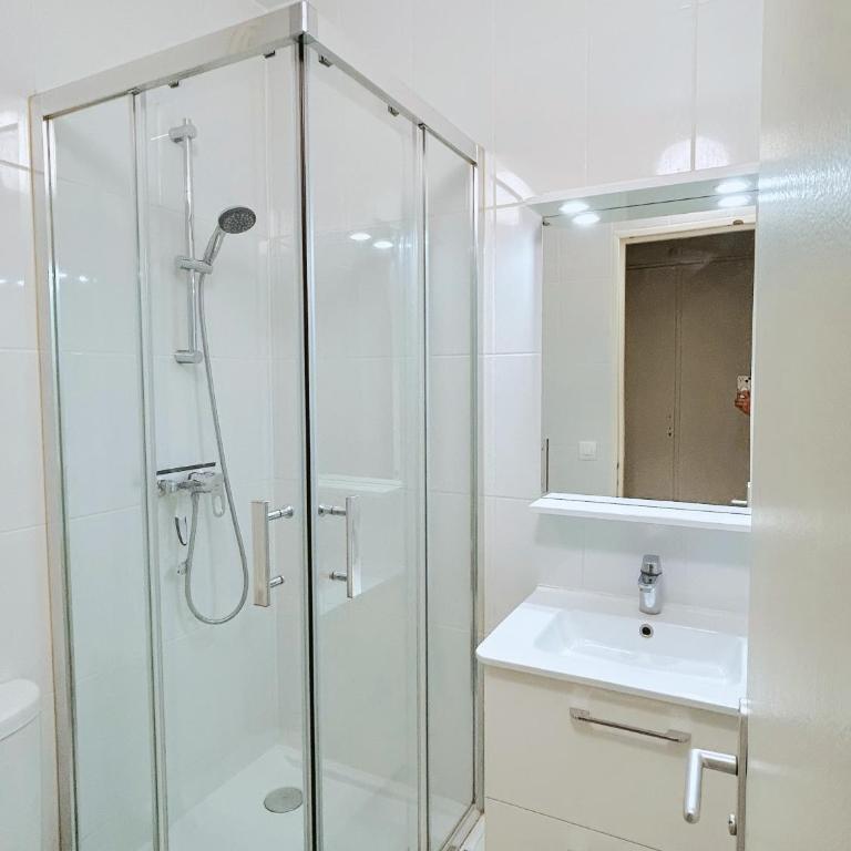 SUNNY Studio 2 steps from metro - Apartamento de 1 dormitorio - 7