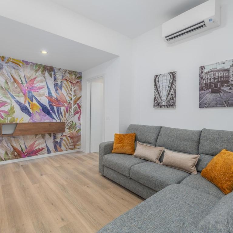 10 min to Malpensa Express, Air Conditioning - Three-Bedroom Apartment - 1