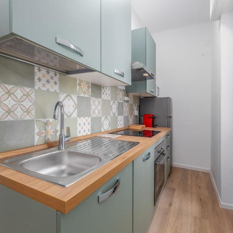 10 min to Malpensa Express, Air Conditioning - Three-Bedroom Apartment - 8