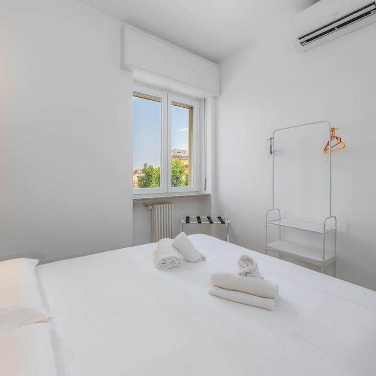10 min to Malpensa Express, Air Conditioning - Three-Bedroom Apartment - 23
