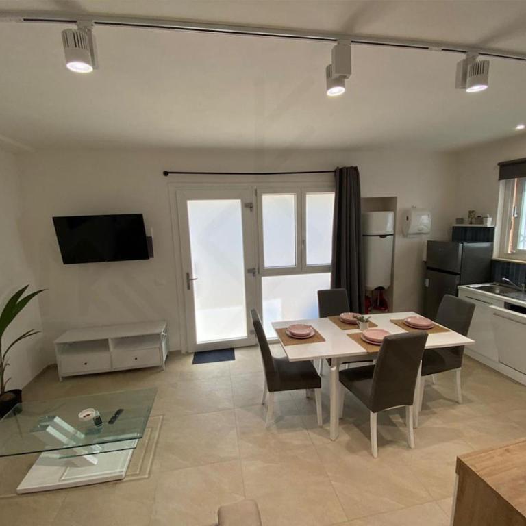 Monolocale Mare & Pineta MascagniHouse - Two-Bedroom Apartment - 4