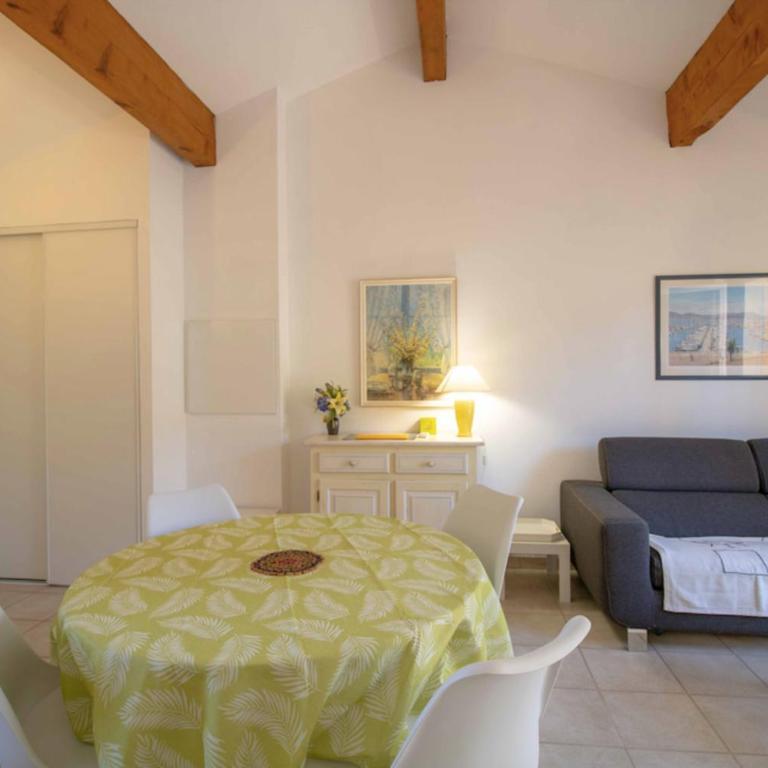 Small House With Garden - Residence With Pool - Casa Vacanze - 3