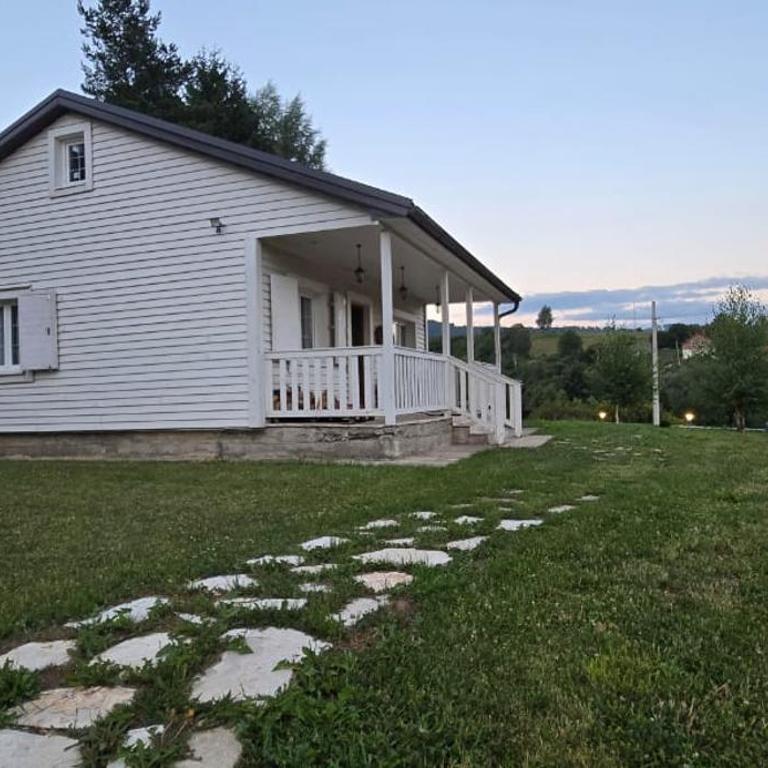 Snow White Chalet- Mountain Retreat in Kolašin - Kuća sa 2 Spavaće Sobe - 43