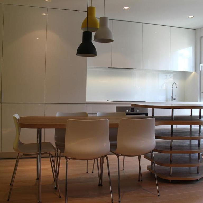 Ideally located designer flat - One-Bedroom Apartment - 1