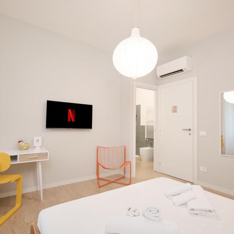 Pop Domus Guest House o Affittacamere - Camera Matrimoniale con Bagno Privato - 12