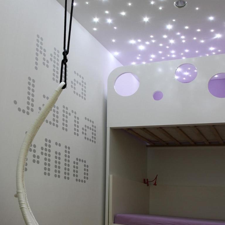 Ideally located designer flat - One-Bedroom Apartment - 3