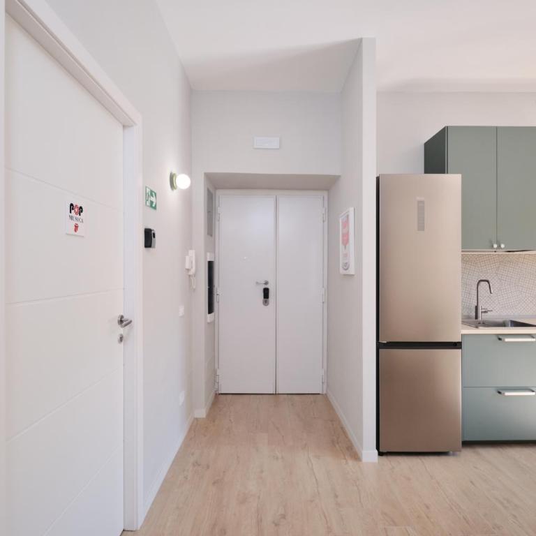 Pop Domus Guest House o Affittacamere - Camera Matrimoniale con Bagno Privato - 6