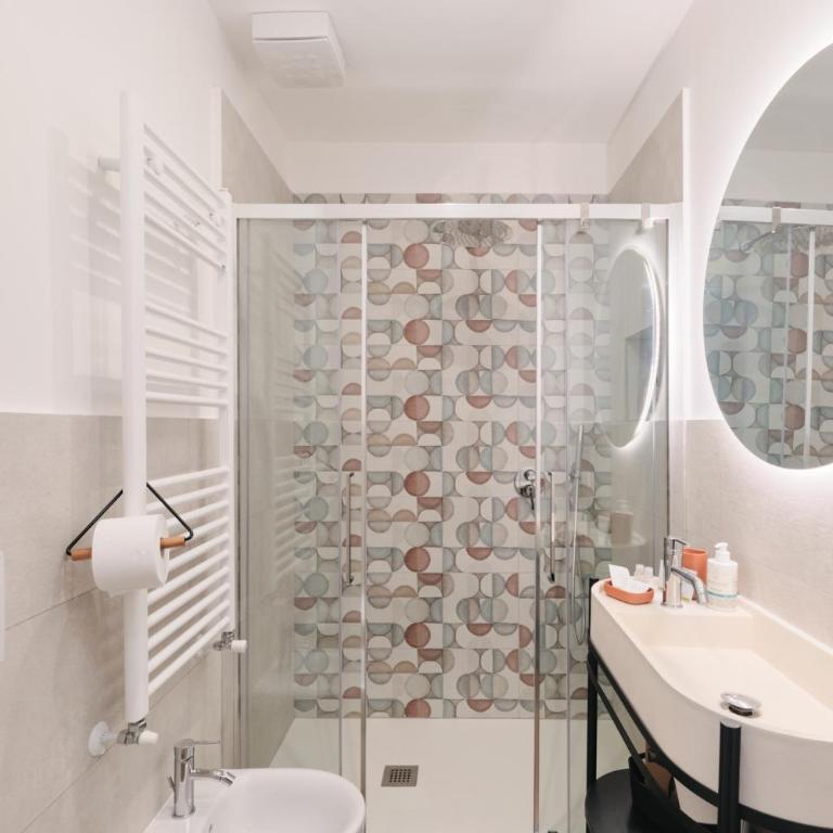 Pop Domus Guest House o Affittacamere - Camera Matrimoniale con Bagno Privato - 18