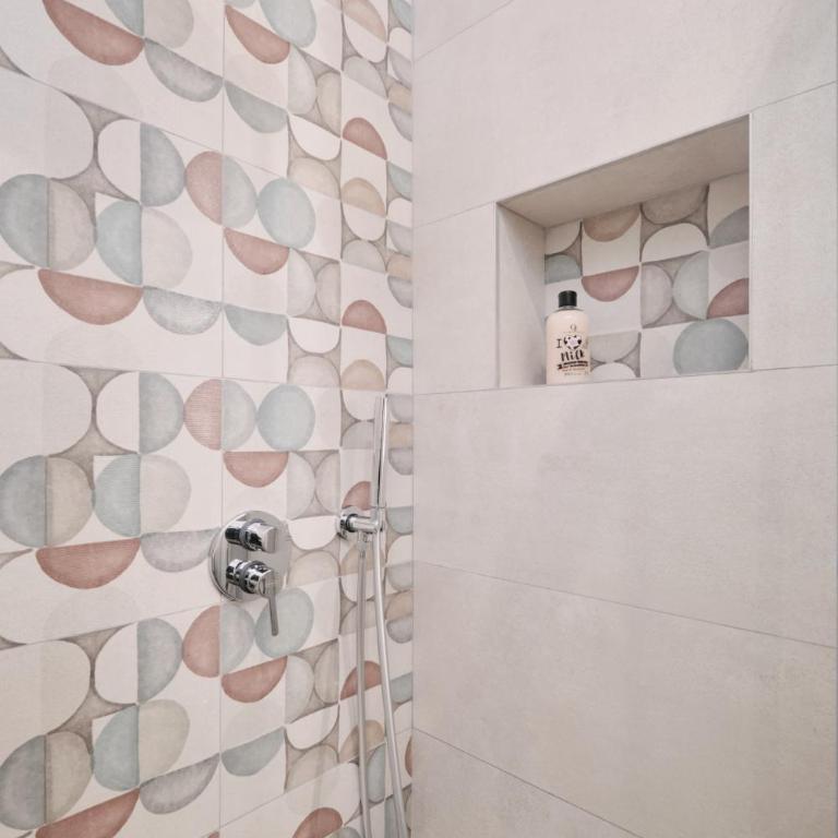 Pop Domus Guest House o Affittacamere - Camera Matrimoniale con Bagno Privato - 32