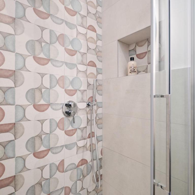 Pop Domus Guest House o Affittacamere - Camera Matrimoniale con Bagno Privato - 28
